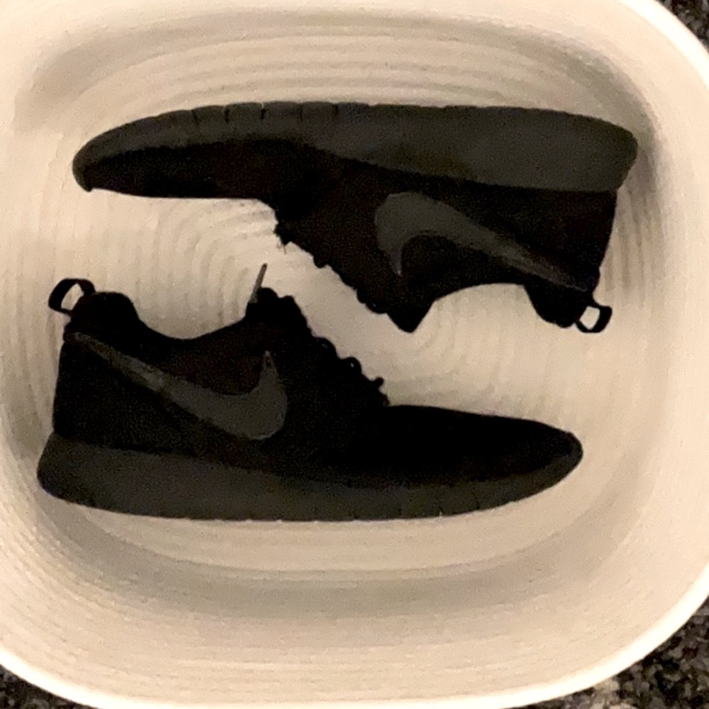 Nike 6y black running athletic sneakers